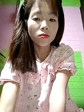 AmyLinee01 online show from 04.28.26