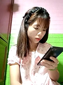 AmyLinee01 online show from 04.28.26