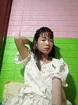 AmyLinee01 online show from 05.18.26