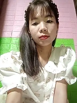 AmyLinee01 online show from 06.05.26