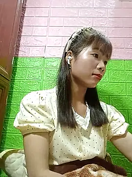 AmyLinee01 online show from 06.13.26
