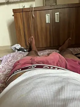 Snapshot of desihot-couple chatting on 07.11.26 desihot-couple online show from 07.11.26
