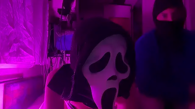 Snapshot of SilentScreamsVan- chatting on 04.06.26 SilentScreamsVan- online show from 04.06.26