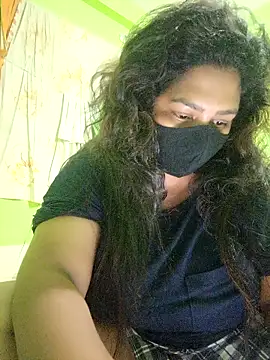 Snapshot of Papte- chatting on 04.19.26 Papte- online show from 04.19.26