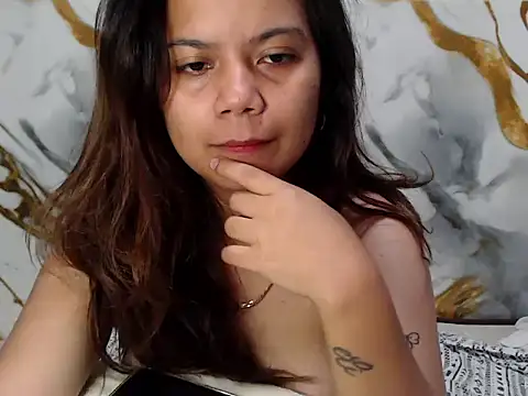 Snapshot of deseyy chatting on 04.13.26 deseyy online show from 04.13.26