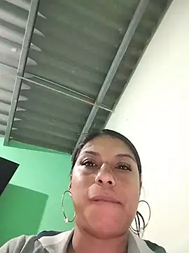 Snapshot of AngelicaStorms chatting on 05.17.26 AngelicaStorms online show from 05.17.26
