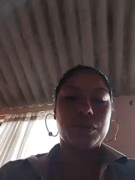 Snapshot of AngelicaStorms chatting on 05.17.26 AngelicaStorms online show from 05.17.26