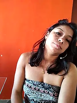 Snapshot of AngelicaStorms chatting on 06.11.26 AngelicaStorms online show from 06.11.26
