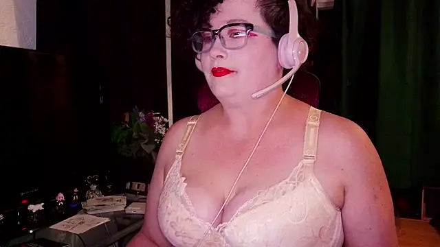 Snapshot of DyvLazuli chatting on 03.26.26 DyvLazuli online show from 03.26.26