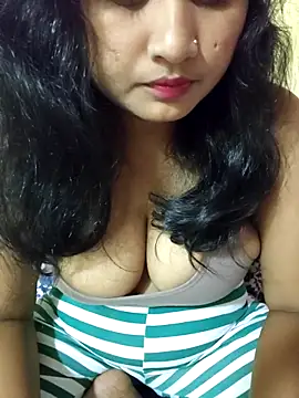 Snapshot of Tridha_2 chatting on 04.13.26 Tridha 2 online show from 04.13.26