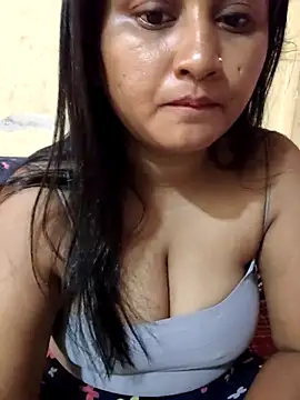 Snapshot of Tridha_2 chatting on 05.29.26 Tridha 2 online show from 05.29.26