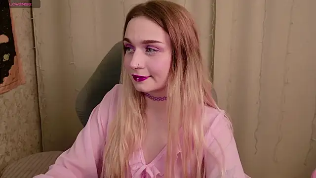 lucysussy online show from 07.12.26