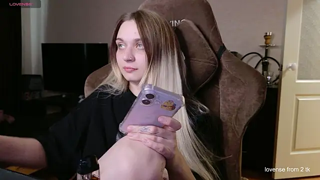 lucysussy online show from 08.03.26