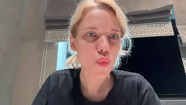 TenderChloe online show from 06.18.26