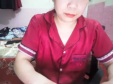 Snapshot of lusa_baby chatting on 05.18.26 lusa baby online show from 05.18.26
