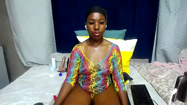 Snapshot of Candylips22 chatting on 05.19.26 Candylips22 online show from 05.19.26