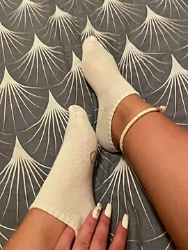 Snapshot of LilouPieds chatting on 07.15.26 LilouPieds online show from 07.15.26