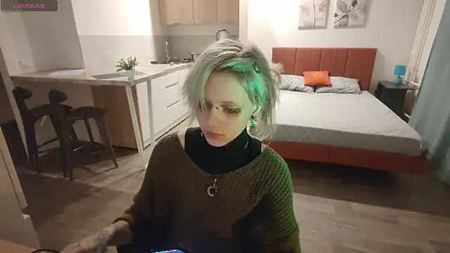 Snapshot of StijenaHunt chatting on 03.29.26 StijenaHunt online show from 03.29.26