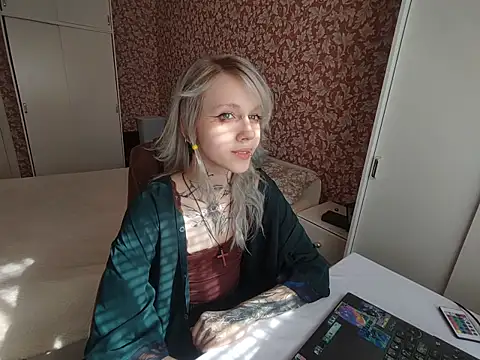 Snapshot of StijenaHunt chatting on 04.06.26 StijenaHunt online show from 04.06.26