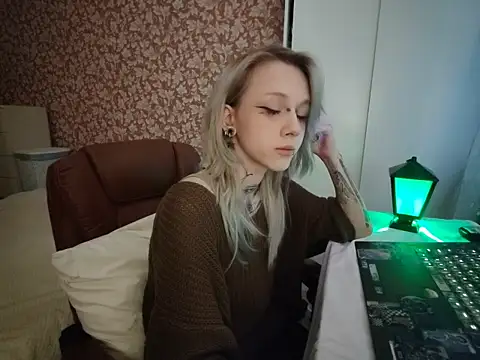 Snapshot of StijenaHunt chatting on 04.11.26 StijenaHunt online show from 04.11.26