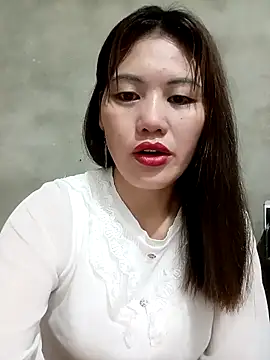 Snapshot of meg_06 chatting on 05.09.26 meg 06 online show from 05.09.26