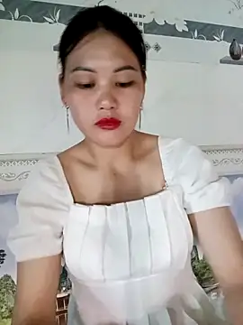 Snapshot of meg_06 chatting on 05.22.26 meg 06 online show from 05.22.26