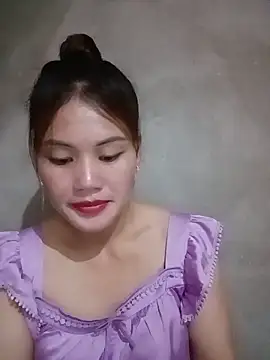 Snapshot of meg_06 chatting on 06.17.26 meg 06 online show from 06.17.26