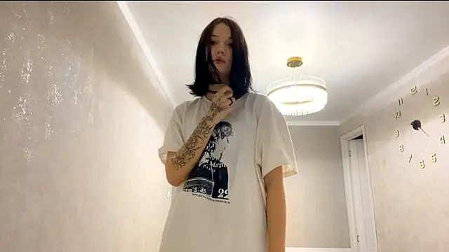 Snapshot of LinHebron chatting on 03.23.26 LinHebron online show from 03.23.26