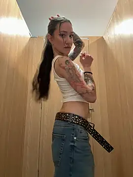 Snapshot of SaintSquirt chatting on 06.17.26 SaintSquirt online show from 06.17.26