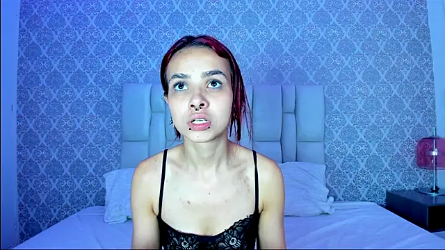 Snapshot of erizdarkveyl chatting on 05.22.26 erizdarkveyl online show from 05.22.26