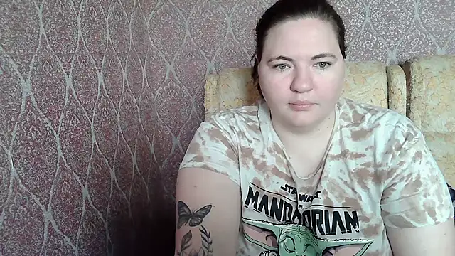 Snapshot of ElviraOreilllyX chatting on 03.31.26 ElviraOreilllyX online show from 03.31.26