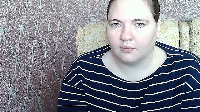 Snapshot of ElviraOreilllyX chatting on 04.19.26 ElviraOreilllyX online show from 04.19.26