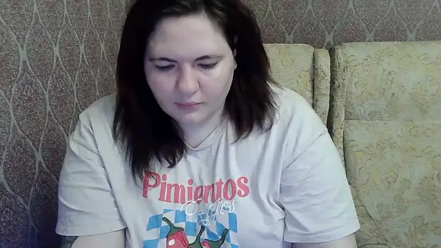 Snapshot of ElviraOreilllyX chatting on 04.20.26 ElviraOreilllyX online show from 04.20.26