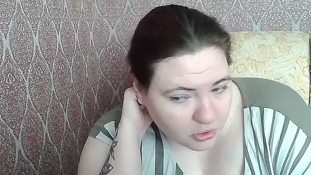 Snapshot of ElviraOreilllyX chatting on 04.26.26 ElviraOreilllyX online show from 04.26.26