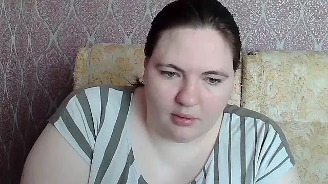 Snapshot of ElviraOreilllyX chatting on 05.04.26 ElviraOreilllyX online show from 05.04.26