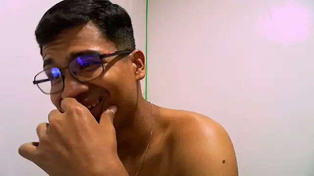 ThiagoVega  online show from 04.30.26