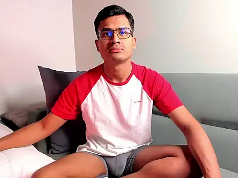 Snapshot of ThiagoVega_ chatting on 07.30.26 ThiagoVega online show from 07.30.26