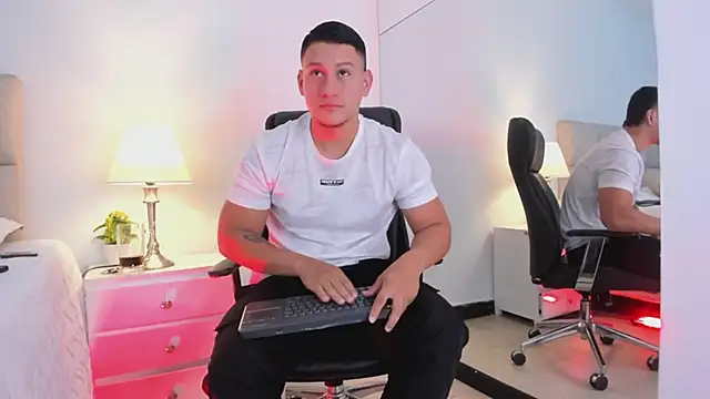 Chriss Diamond online show from 05.06.26