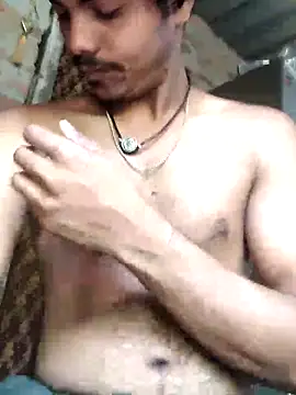 Snapshot of luck00y chatting on 05.29.26 luck00y online show from 05.29.26