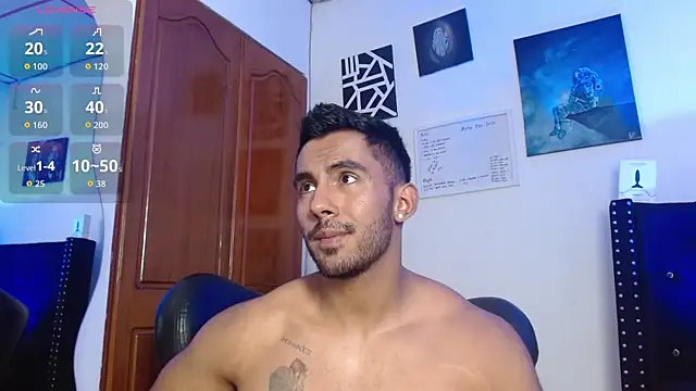 Snapshot of romanpearce_ chatting on 04.24.26 romanpearce online show from 04.24.26