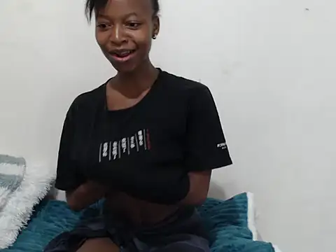 Snapshot of SexyPetite_22 chatting on 06.07.26 SexyPetite 22 online show from 06.07.26