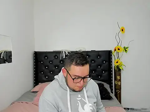 Xavier Blaze online show from 03.25.26