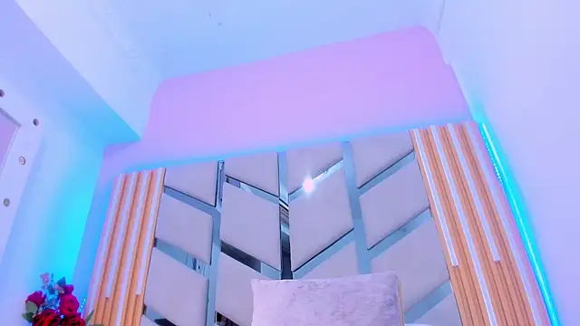 Isa Blue1 online show from 04.16.26