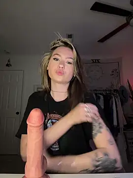 peachesncreamyy online show from 05.05.26