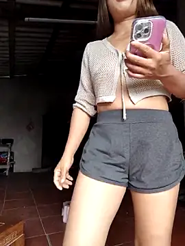 Snapshot of xinhxinh-cute chatting on 05.18.26 xinhxinh-cute online show from 05.18.26