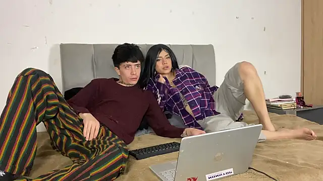 Snapshot of perceo_and_saddie chatting on 05.16.26 perceo and saddie online show from 05.16.26