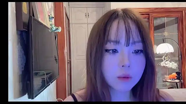 Snapshot of thelittlexx chatting on 06.06.26 thelittlexx online show from 06.06.26