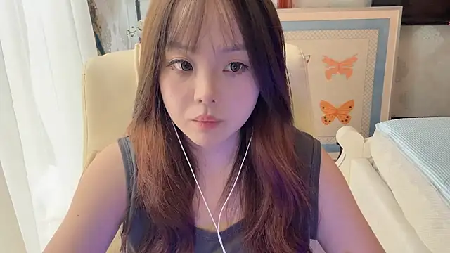 Snapshot of thelittlexx chatting on 06.18.26 thelittlexx online show from 06.18.26