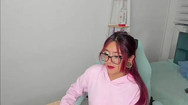 Sara Red X online show from 05.31.26