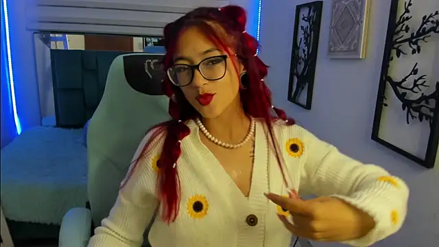 Sara Red X online show from 06.14.26